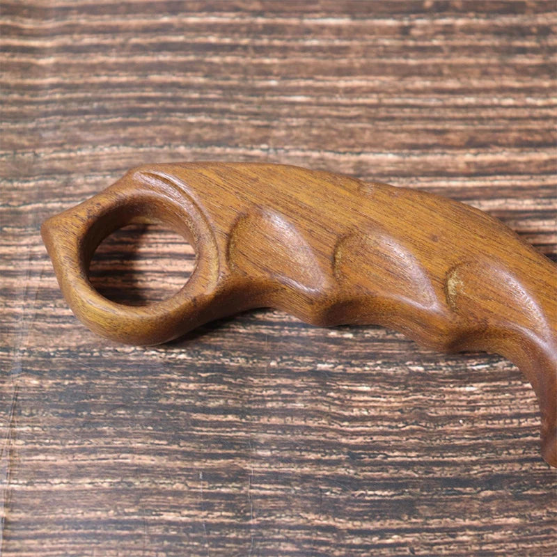 Golden Sandalwood Claw Knife | Hand-Carved Wooden Toy & Décor Wooden Toy Knife QXL