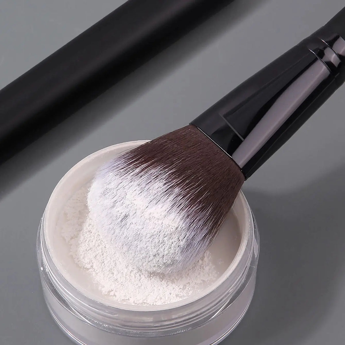 Multifunctional Makeup Brush – Powder, Contour & Blush Makeup Brush QXL