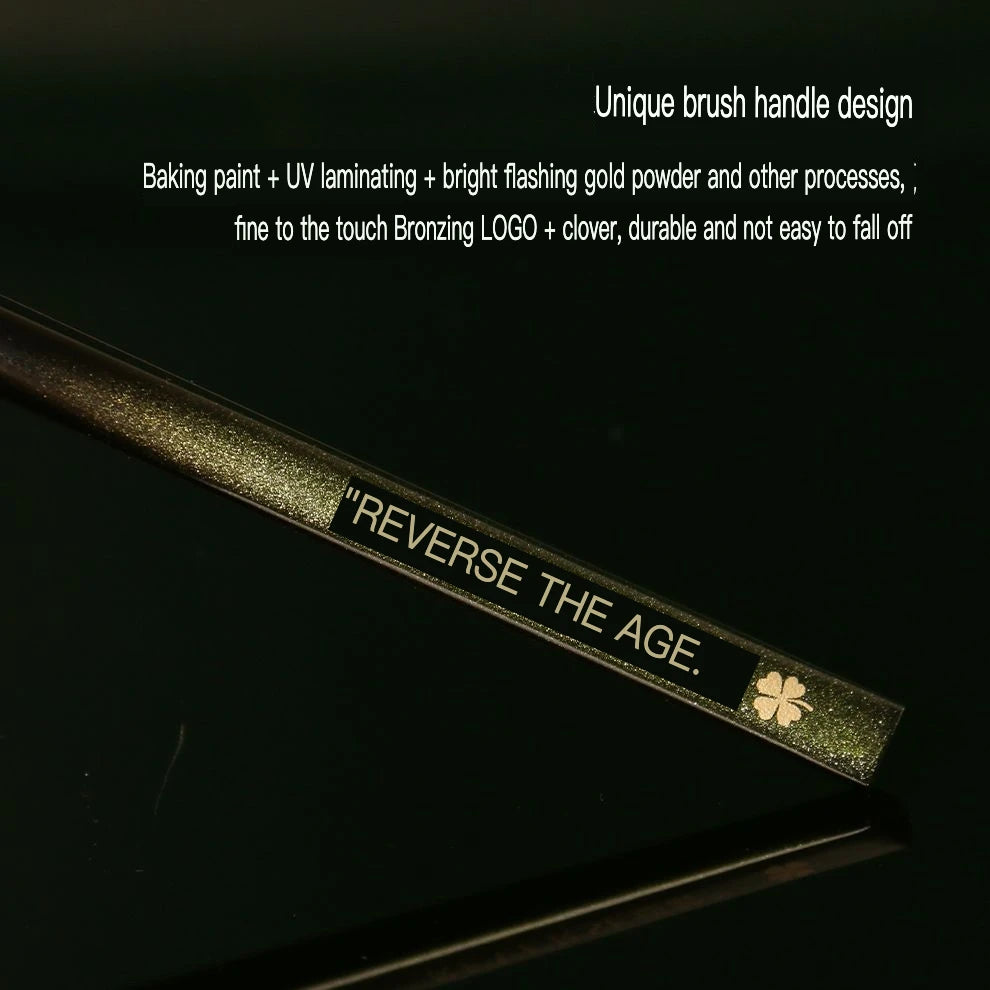 Precision Under-Eye Concealer Brush | Soft Wool Fiber Concealer Brush QXL