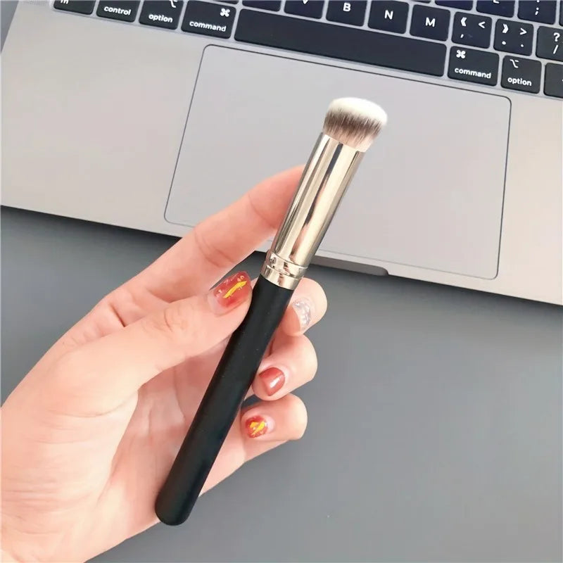 Mini Concealer Foundation Brush – Blending & Contouring Concealer Makeup Brush QXL