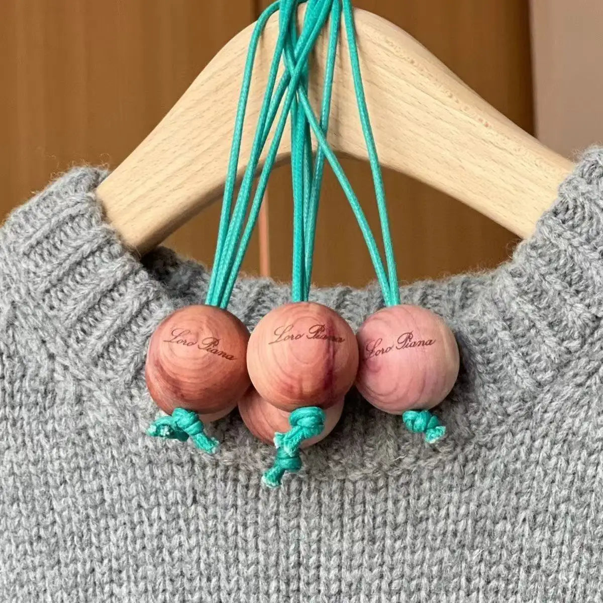 Cedar Wood Diffuser Balls – Car & Home Aroma, Insect Repellent Cedar Diffuser Ball QXL