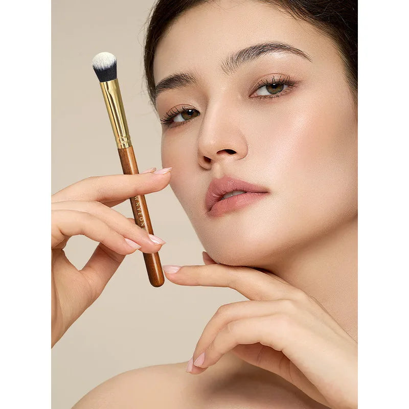 Slanted Blush Contour Highlighter Brush | Chimo CM182/183 Contour Makeup Brush QXL