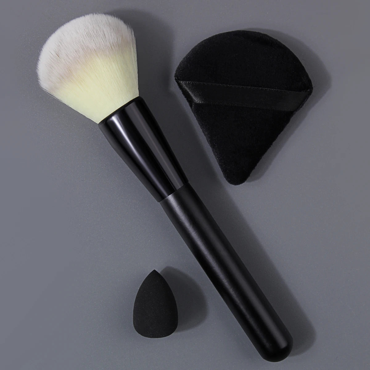 KOSSHOW 3-Pc Makeup Set: Powder Brush, Puff & Sponge Kit Makeup Brush Set QXL