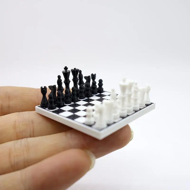 1:12 Miniature Dollhouse Chess Set | Life Scene Decoration Dollhouse Miniature QXL