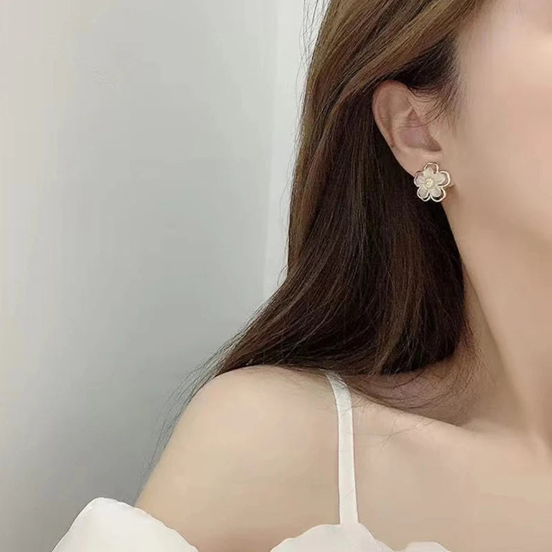 Crystal Pearl Floral Stud Earrings | Korean Style Jewelry Stud Earrings QXL
