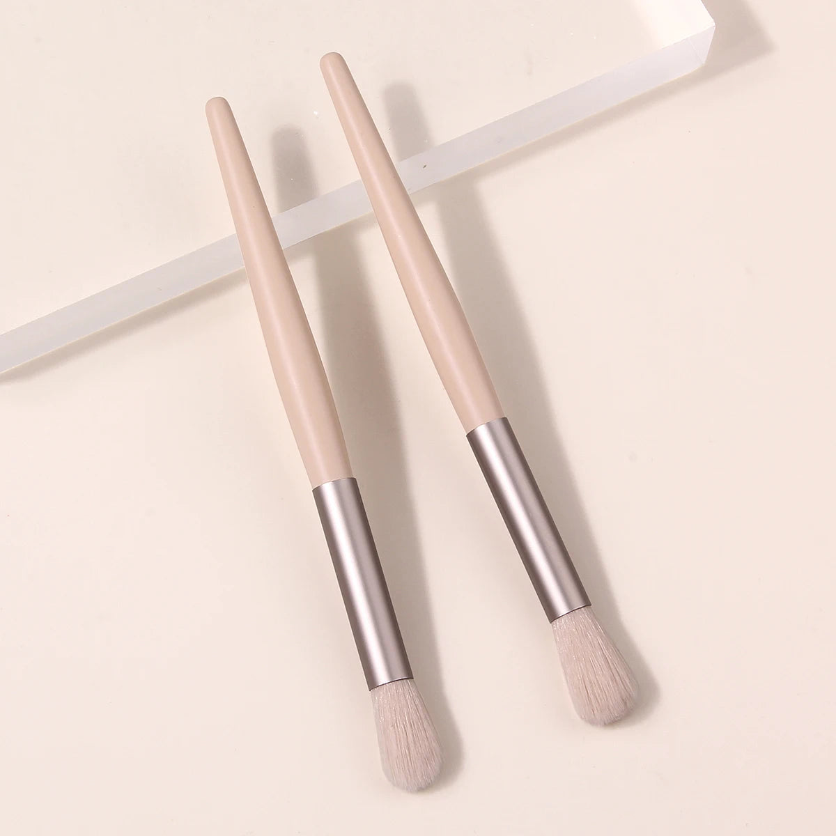 KOSSHOW 2-Pack Fluffy Highlight Brush Set | Shimmer & Glitter Highlight Makeup Brush QXL