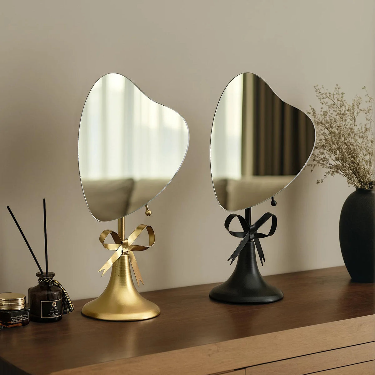 Heart-Shaped Metal Freestanding Makeup Mirror | Vanity Decor Freestanding Makeup Mirror QXL