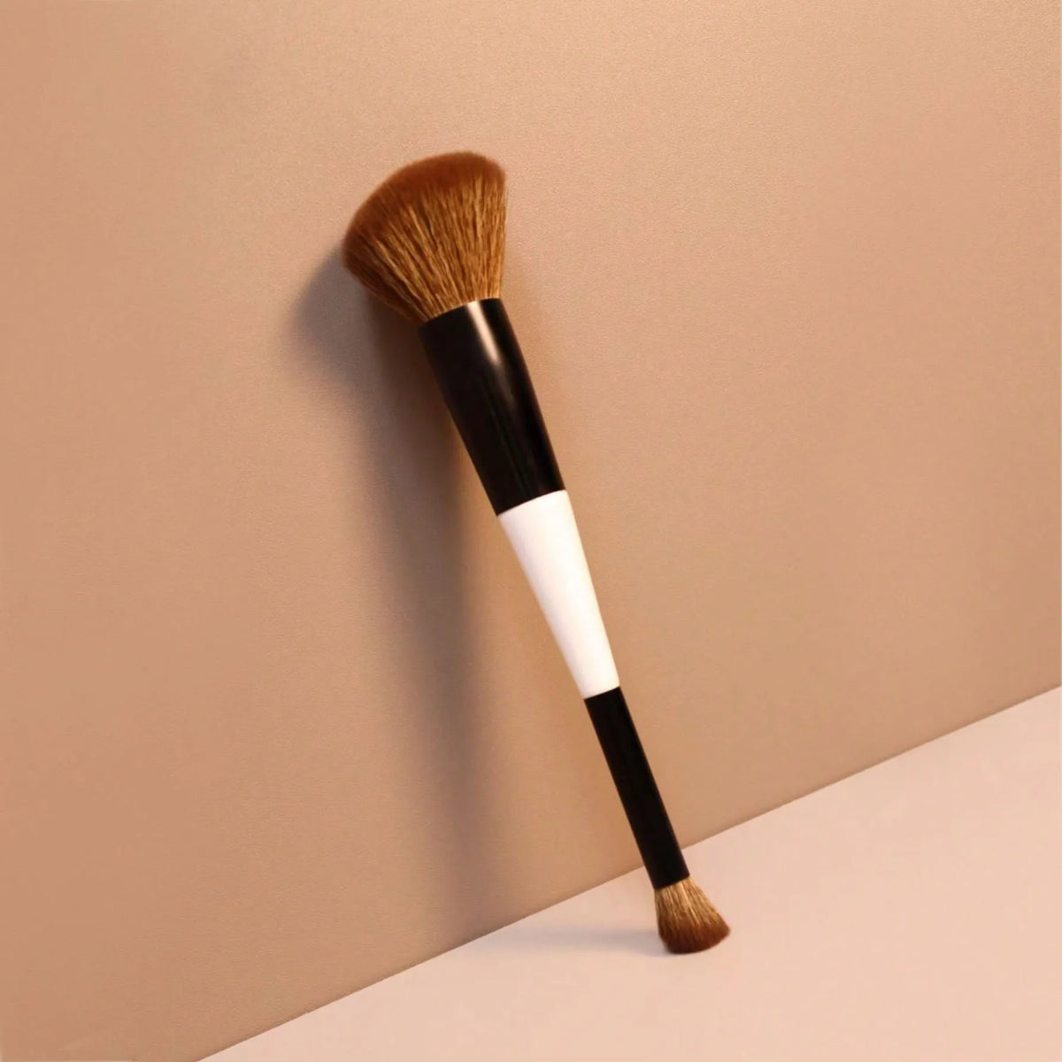 Double-Ended Makeup Brush – Foundation, Contour & Eyeshadow Makeup Brush QXL