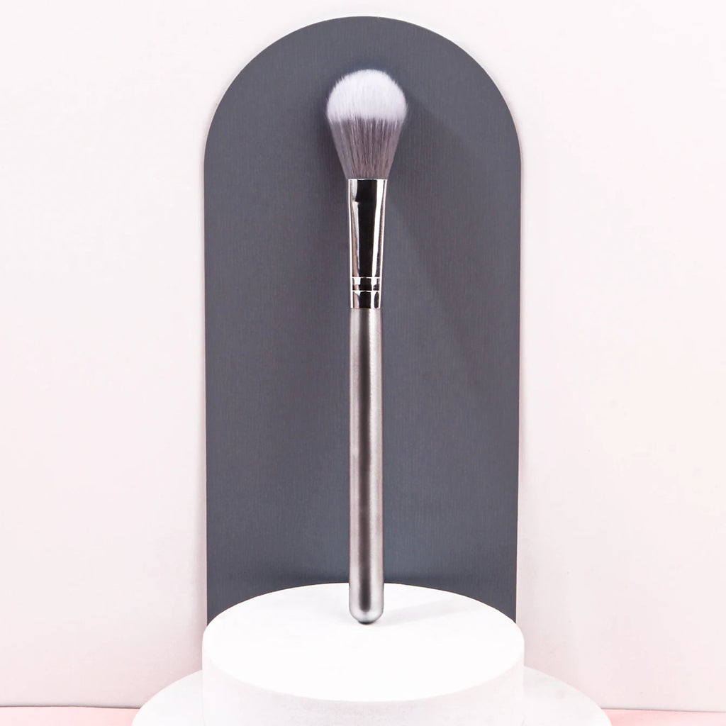 KOSSHOW Silver Face Makeup Brush – Blush, Powder & Highlight Face Makeup Brush QXL