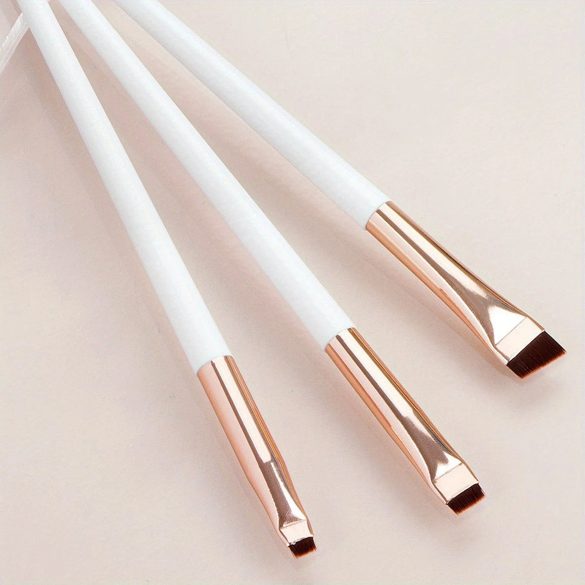 3-Piece Eye Makeup Brush Set | Eyeliner, Eyebrow & Eyeshadow Eye Makeup Brush Set QXL C