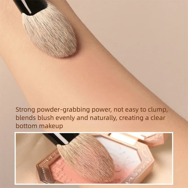 Heart-Shape Blush & Highlight Brush | Soft Goat Hair Makeup Blush & Highlight Brush QXL