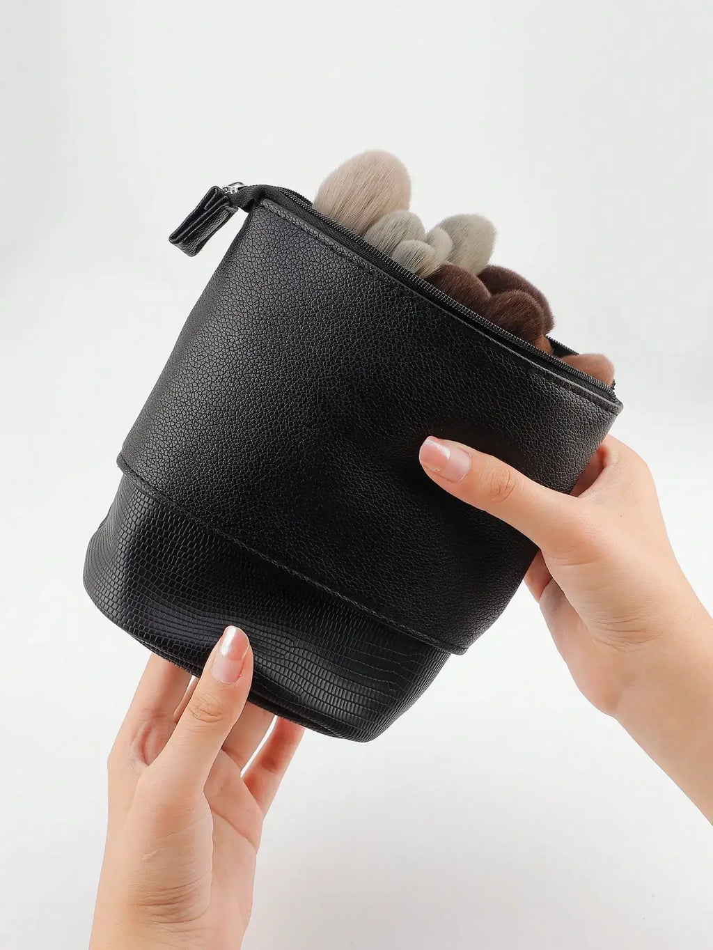 Foldable Standing Makeup Brush Bag – Holds 100 Brushes Makeup Brush Bag QXL