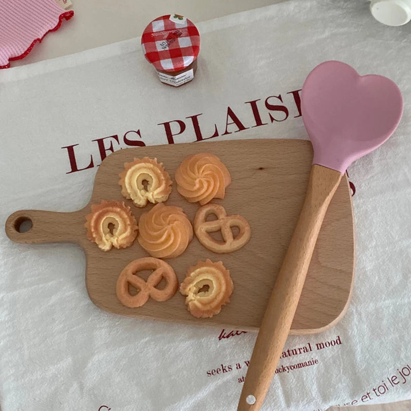 Heart-Shaped Silicone Spatula | Pink Wooden Handle Baking Silicone Baking Spatula QXL