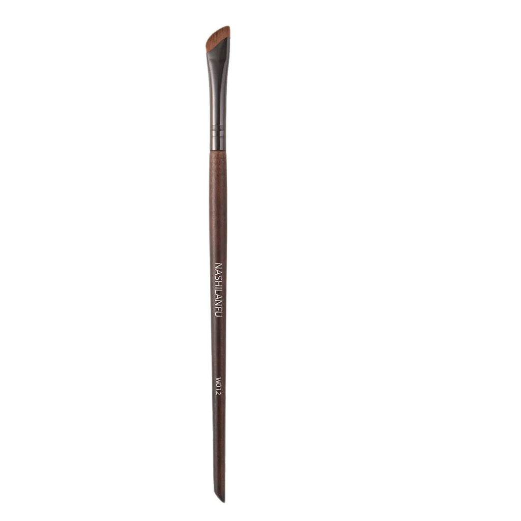 Angled Eyeliner Brush – Ultra-Fine Tip, Synthetic Bristles Angled Eyeliner Brush QXL 1PC