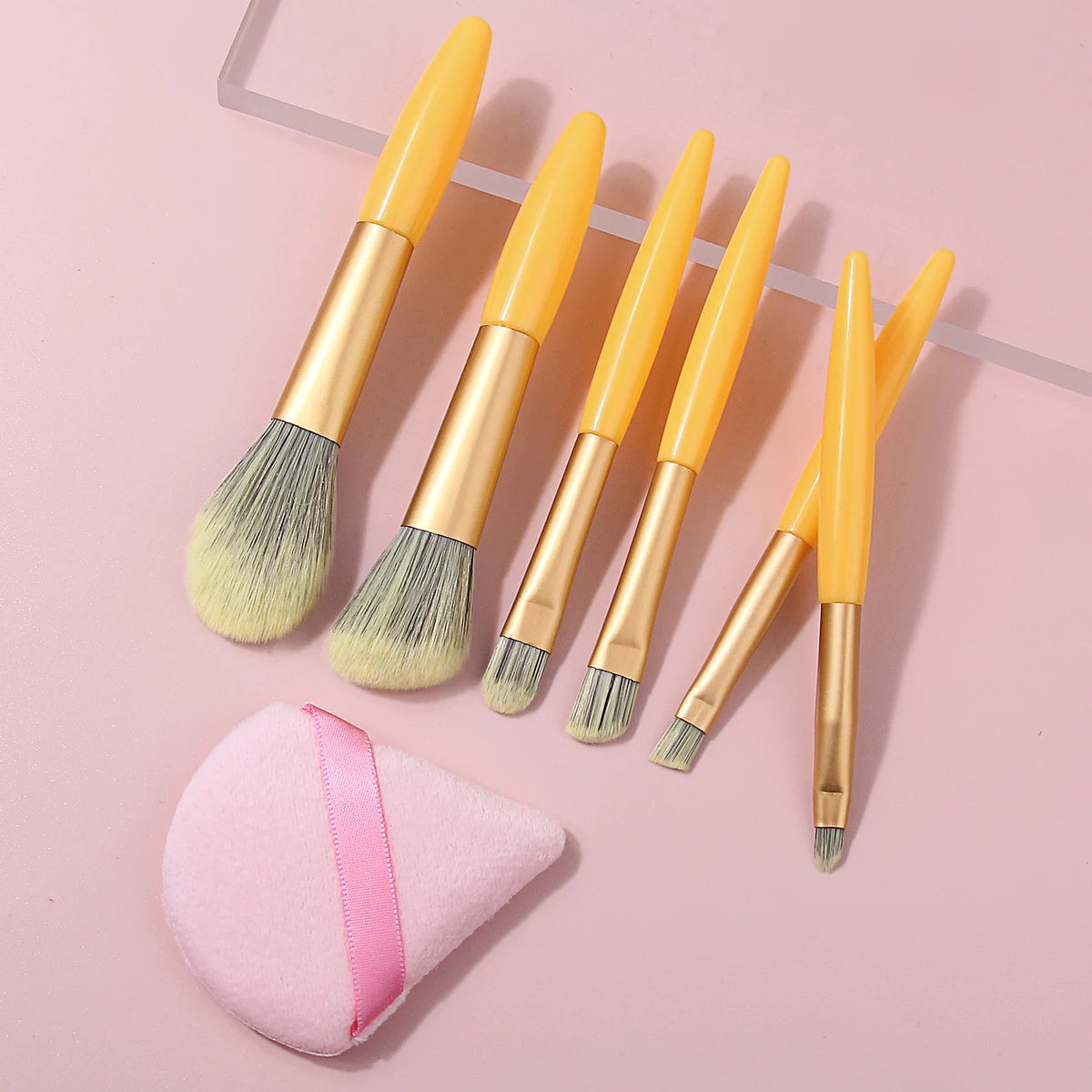 KOSSHOW 7-Piece Yellow Mini Makeup Brush Set | Nylon Bristles Makeup Brush Set QXL