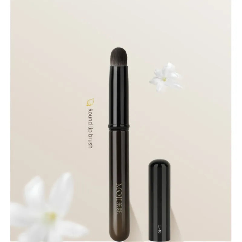 L40 Round-Head Lip Brush | Wool Fiber Lipstick Smudge Tool Lip Makeup Brush QXL