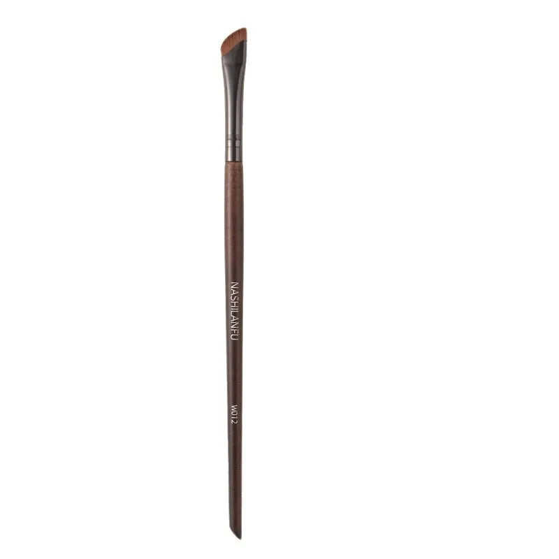 Angled Eyeliner Brush – Ultra-Fine Tip, Synthetic Bristles Angled Eyeliner Brush QXL