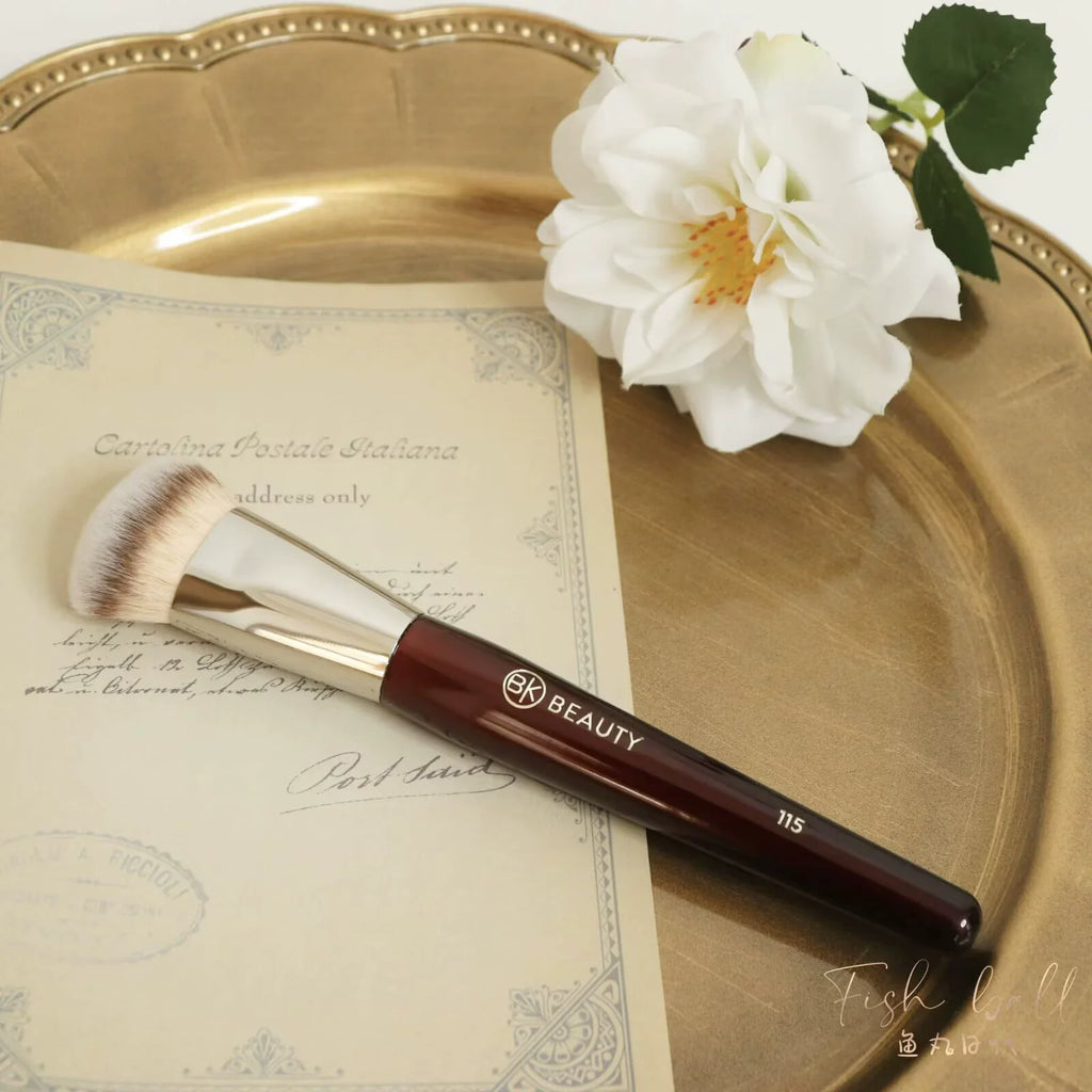 Contoured Foundation & Face Brush – Blush, Bronzer & Highlighter Makeup Face Brush QXL