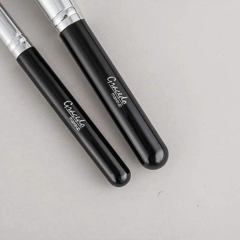 Portable Concealer & Foundation Makeup Brush – Nylon Makeup Brush QXL