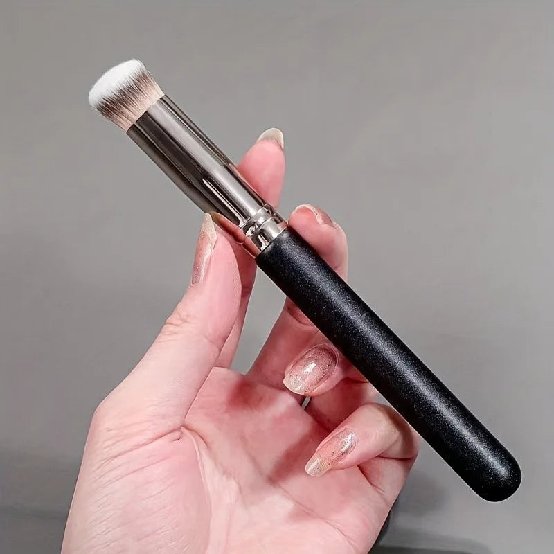 Mini Concealer Foundation Brush – Blending & Contouring Concealer Makeup Brush QXL 1pc