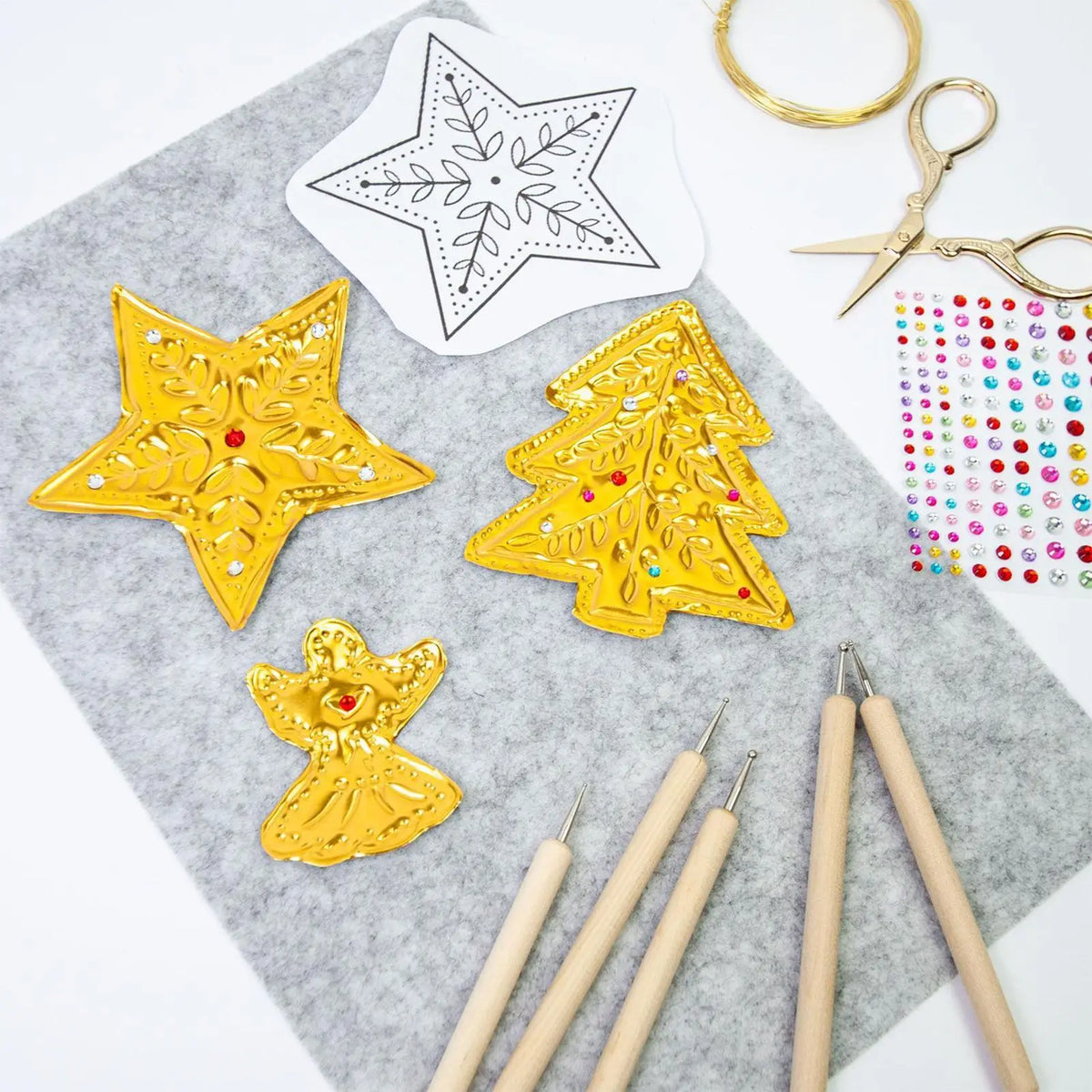 Foil Paper Craft Kit – Gold & Silver Christmas Engraving Art Foil Art Craft Kit QXL