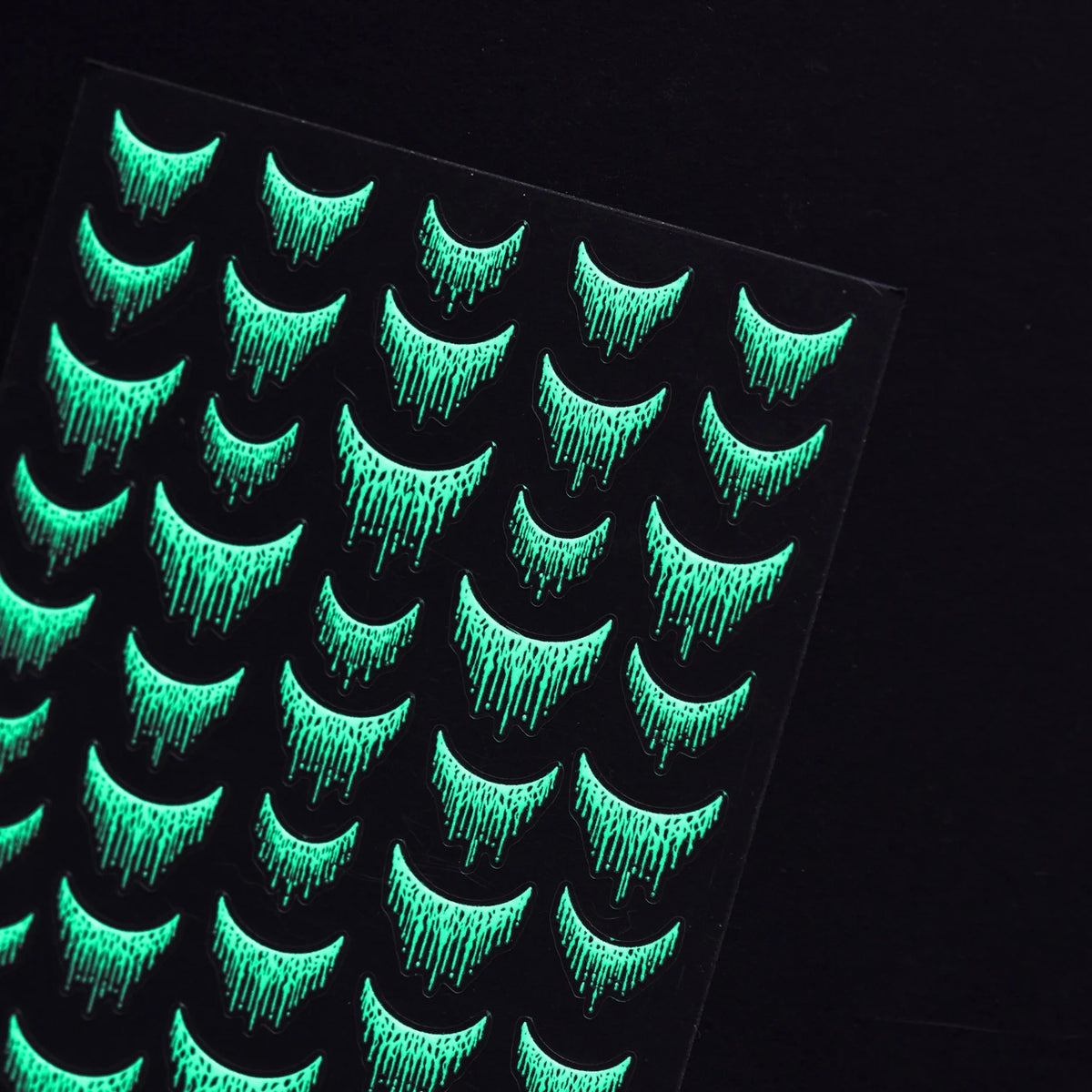 5D Glow-in-the-Dark Nail Stickers | Y2K Tassel French Tip Nail Art Stickers QXL