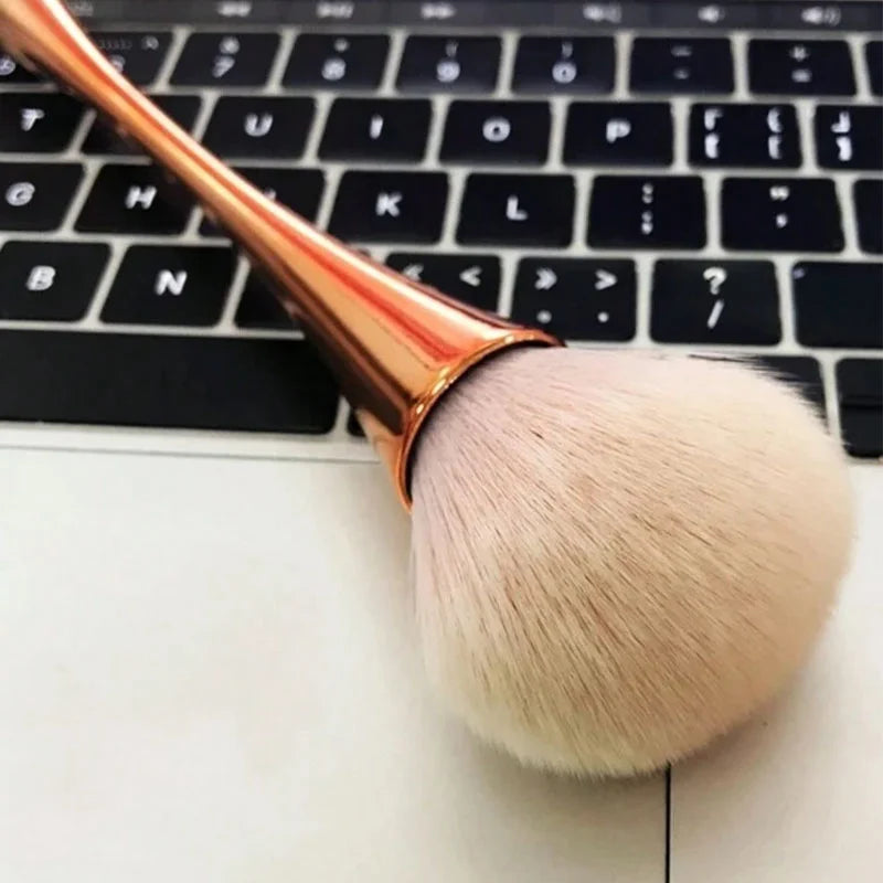 Rose Gold Fan Makeup Brush | Powder, Highlight & Blush Fan Makeup Brush QXL