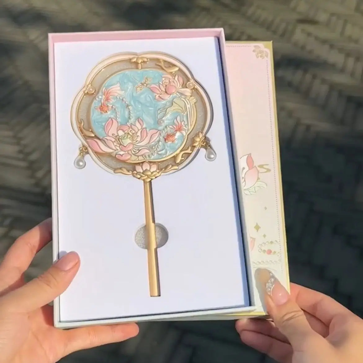 Lotus Flower Portable Makeup Mirror | Decorative Compact Portable Makeup Mirror QXL 2 pcs Long handle