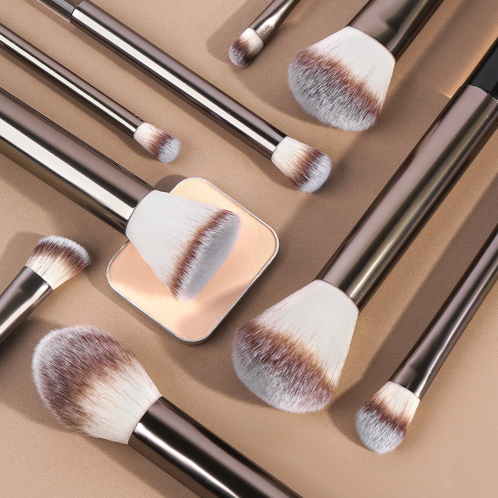 MAANGE 15-Pc Makeup Brush Kit | Kabuki, Puff & More Makeup Brush Kit QXL