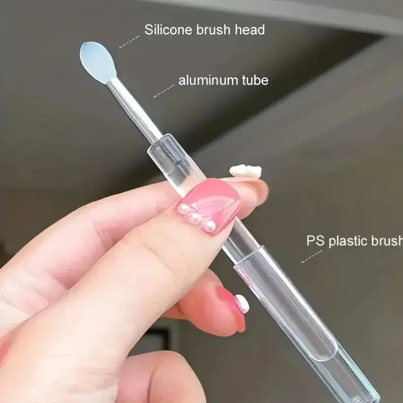 Silicone Lip Brush with Cover | Lipstick & Gloss Applicator Lip Brush Applicator QXL