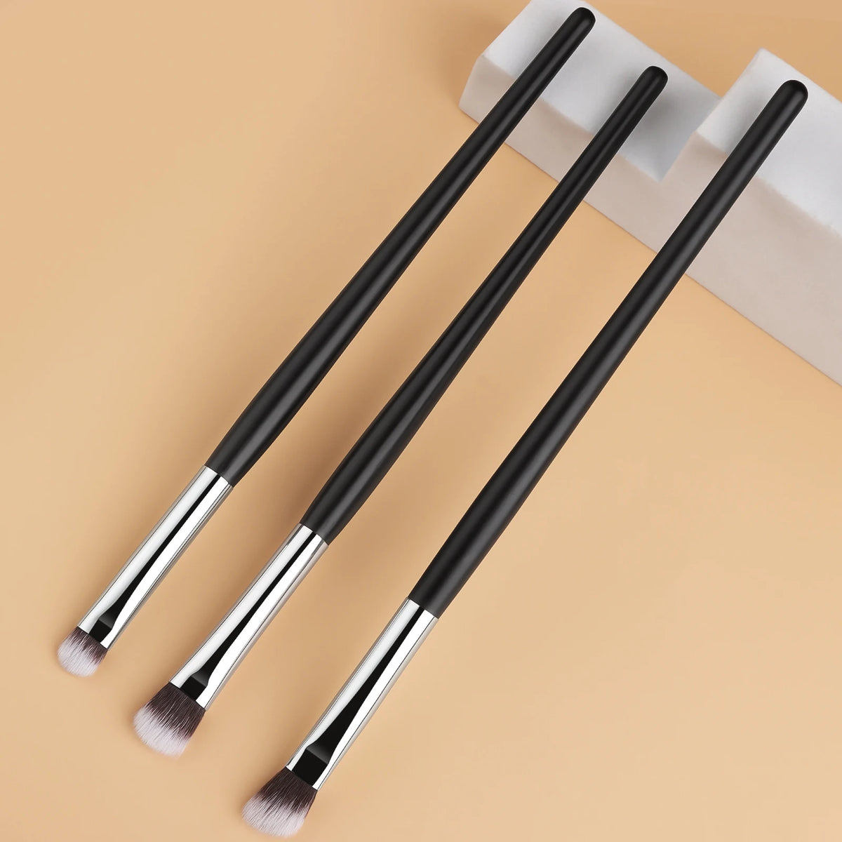 3-Piece Eyeshadow Brush Set | Soft Two-Tone Blending Brushes Eyeshadow Brush Set QXL