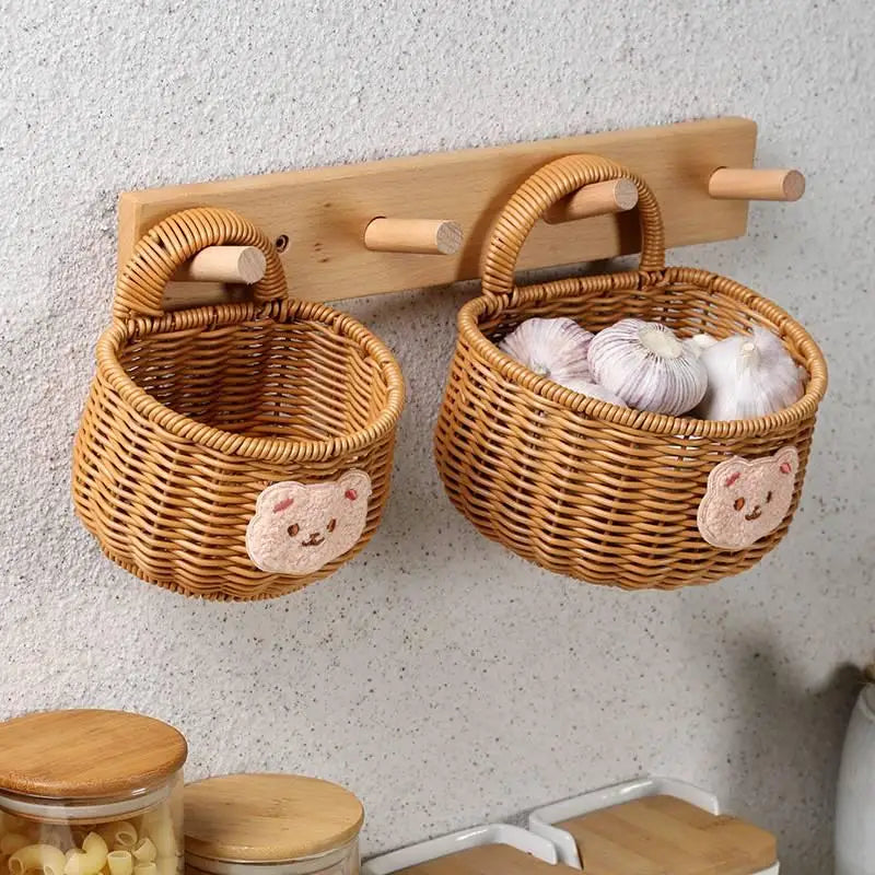 Wicker Bear Wall Hanging Basket | Bamboo Kitchen & Bath Storage Wall Hanging Basket QXL