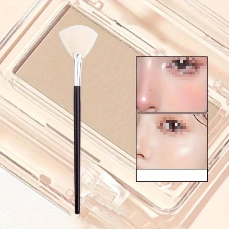 White Fan Highlighter Makeup Brush – Ultra Soft Fluffy Bristles Fan Highlighter Brush QXL