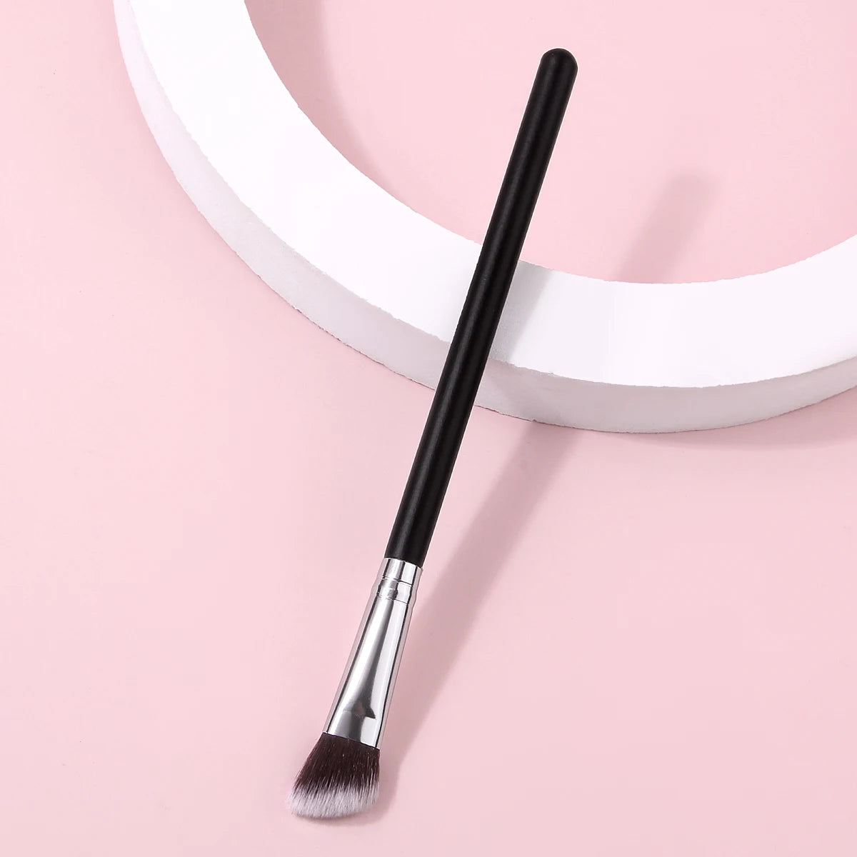 KOSSHOW Precision Contour Brush – Nose Sculpting & Highlight Contour Makeup Brush QXL