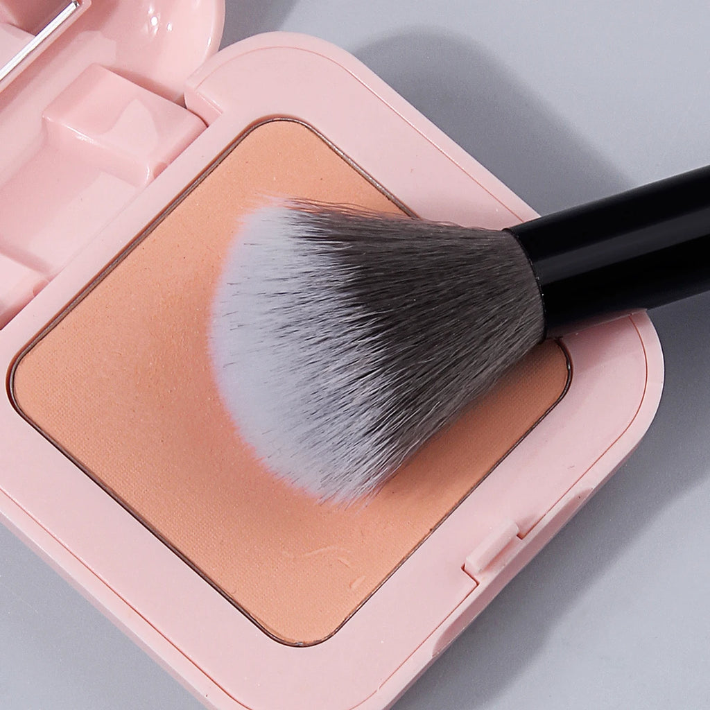 KOSSHOW Flame Blush Brush | Ombre Nylon & Wood Handle Blush Makeup Brush QXL