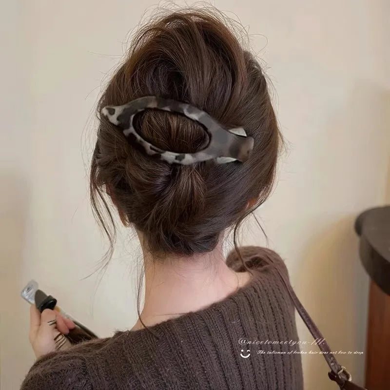 Large Matte Duckbill Claw Clip for Thick Hair | Minimalist Updo Hair Claw Clip QXL Matte grey pattern