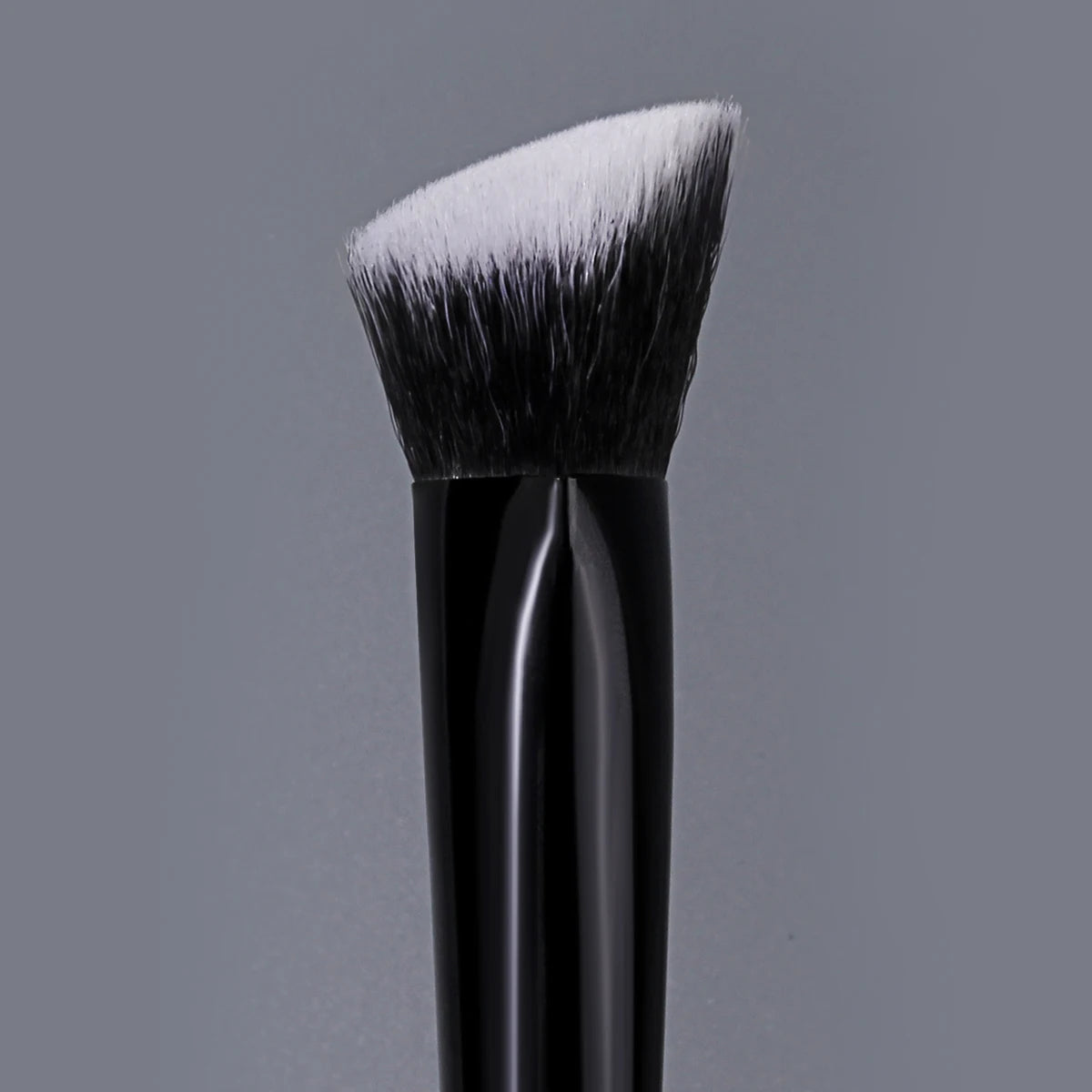 KOSSHOW Triangular Concealer & Foundation Brush | Nylon Concealer Brush QXL
