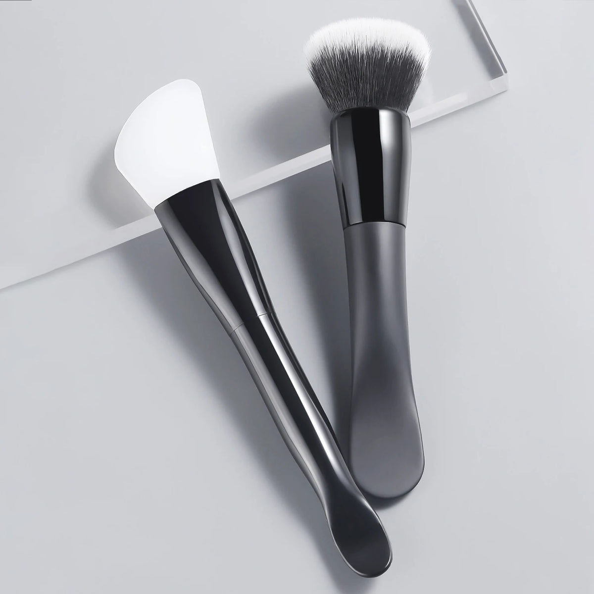 2-Pc Facial Brush Set – Mask Applicator & Foundation Brush Makeup Brush Set QXL Blade shape