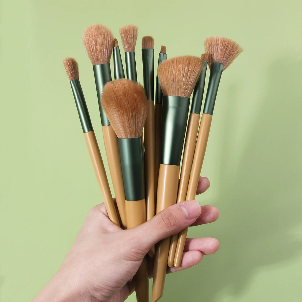 KOSSHOW 15-Pc Makeup Brush Set with Sponge & Storage Bag Makeup Brush Set QXL