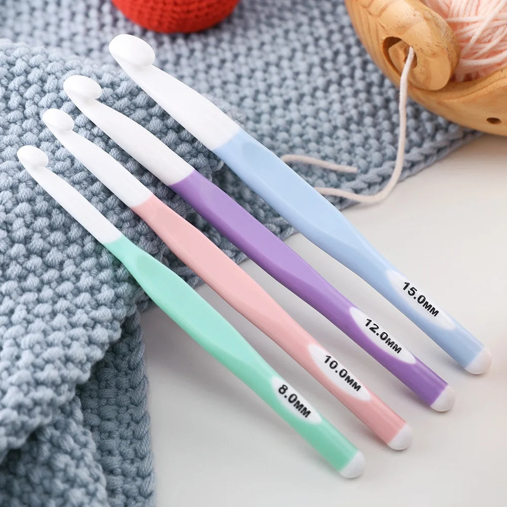 Ergonomic Crochet Hooks Set 4 Sizes 8–15mm | Soft TPR Grip Crochet Hook Set QXL