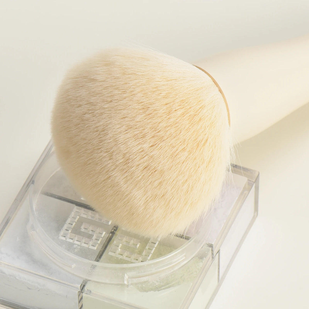 Large Fluffy Powder & Blush Brush | Professional Makeup Tool Powder Blush Brush QXL