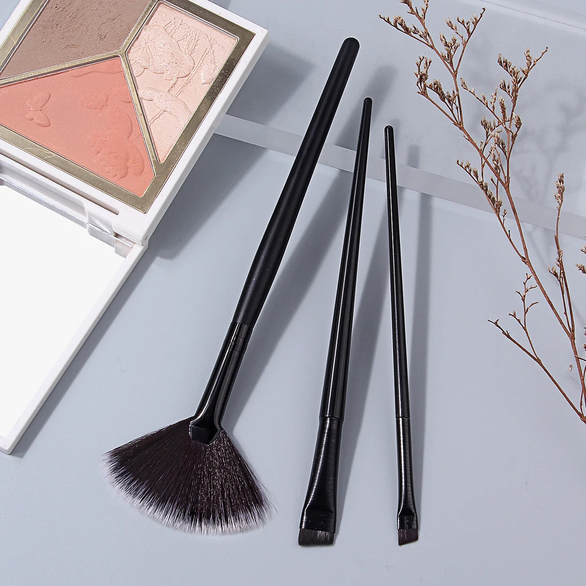 KOSSHOW 3-Pc Makeup Brush Set – Fan Highlighter, Liner & Brow Makeup Brush Set QXL