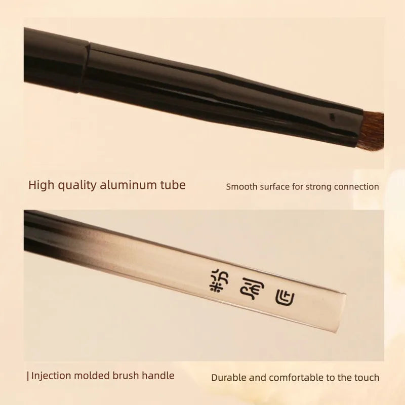 Painter D74 Angled Eyeshadow Brush | Soft Horsehair Eyelid Angled Eyeshadow Brush QXL