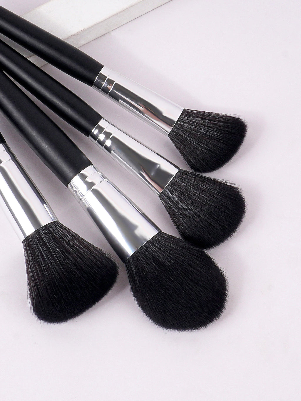 KOSSHOW 27-Pc Makeup Brush Set – Powder, Contour & Eye Makeup Brush Set QXL