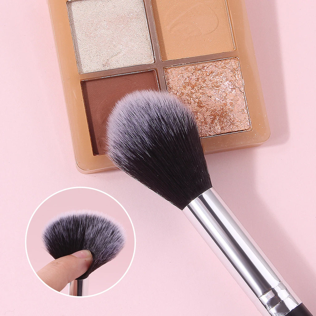 KOSSHOW Flame Highlighter Blush Brush – Wooden Handle Makeup Brush QXL