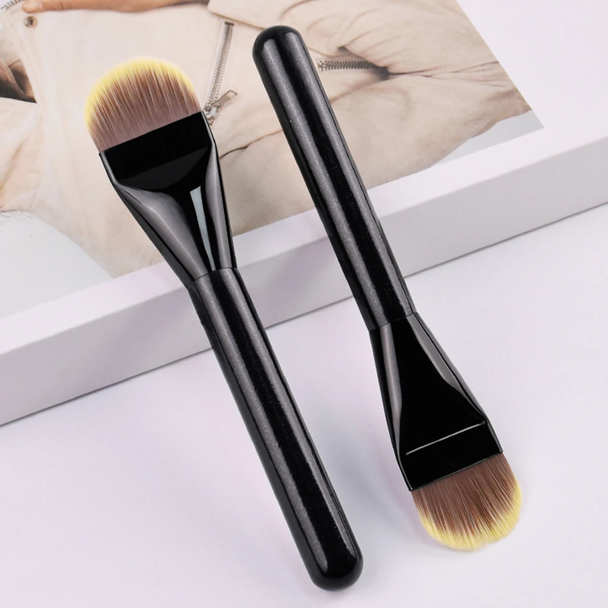 Tongue-Shaped Liquid Foundation & Concealer Brush Foundation Brush QXL