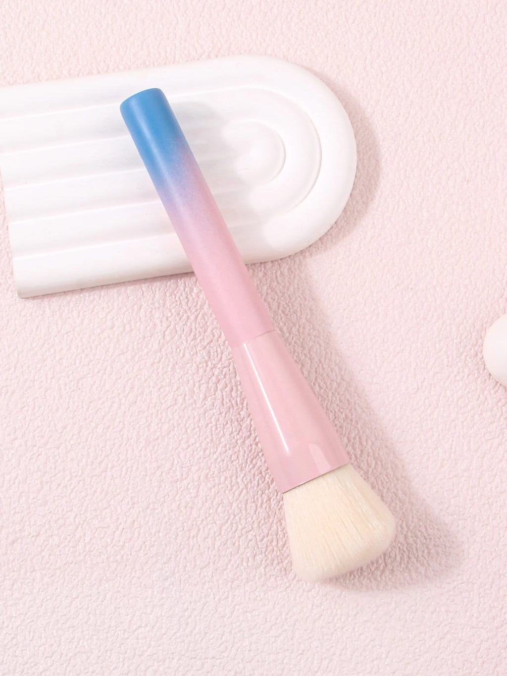 KOSSHOW Flat Contour Makeup Brush | Gradient Wooden Handle Contour Makeup Brush QXL