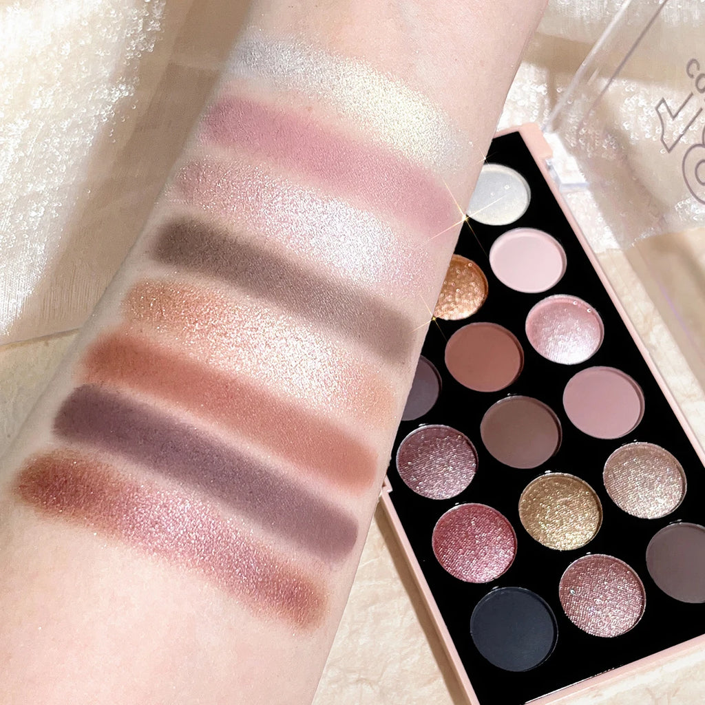 18-Color Eyeshadow Palette | Matte, Shimmer & Glitter Eyeshadow Palette QXL