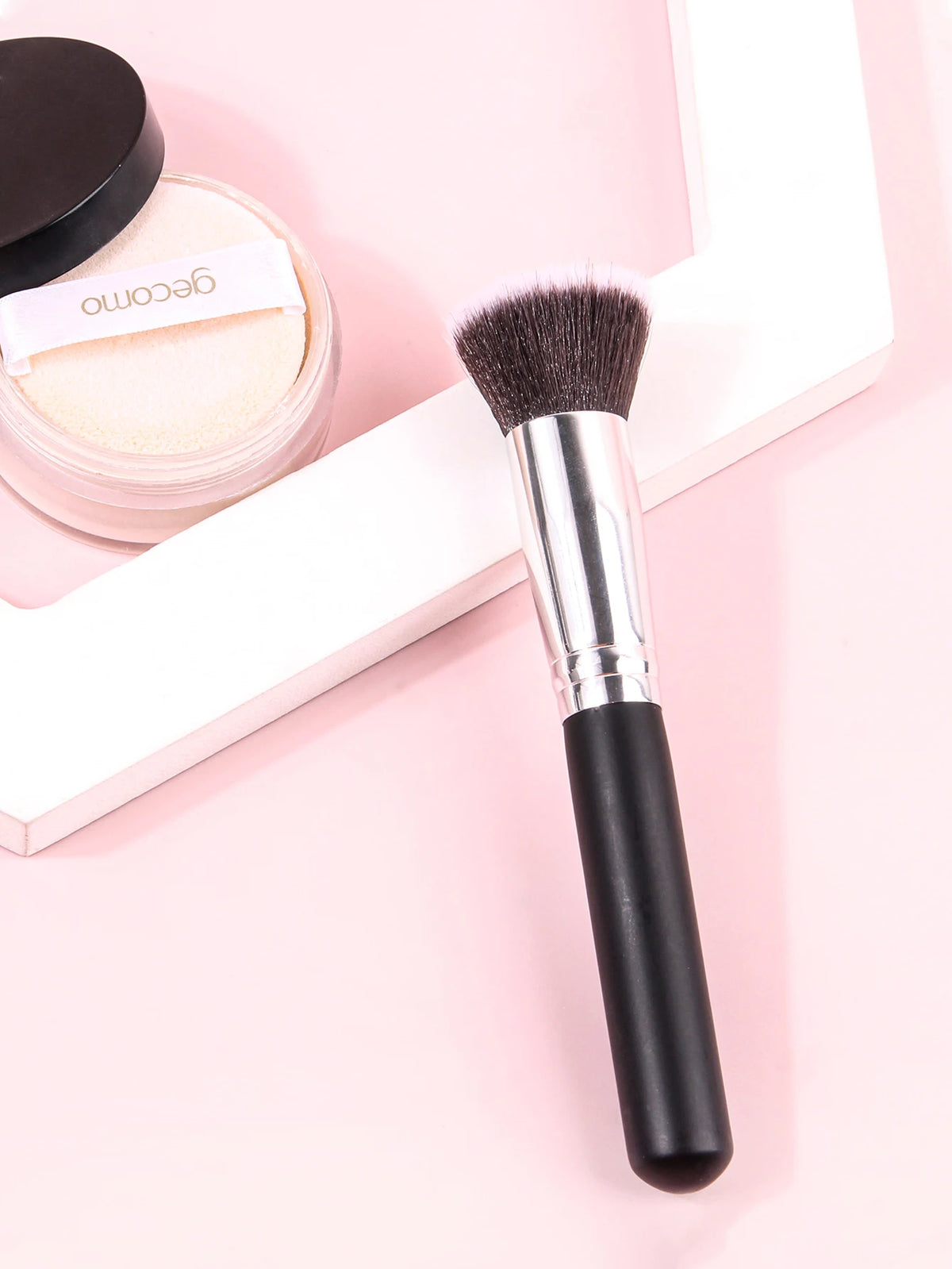 KOSSHOW Flat Top Makeup Brush – Blush, Contour & Foundation Makeup Brush QXL