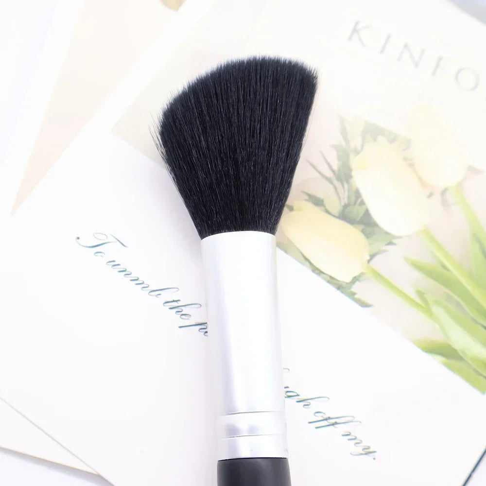 Diagonal Contour Makeup Brush | Soft Nylon & Wood Handle Contour Makeup Brush QXL